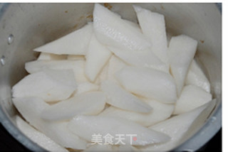 萝卜猪骨汤的做法步骤：2