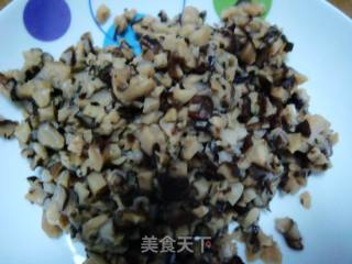 胡萝卜香菇猪肉水饺的做法步骤：4