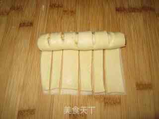 肉松毛毛虫面包的做法步骤：4