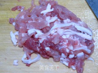 青椒肉丝面的做法步骤：2