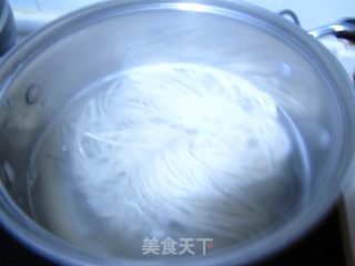 青椒肉丝面的做法步骤：2
