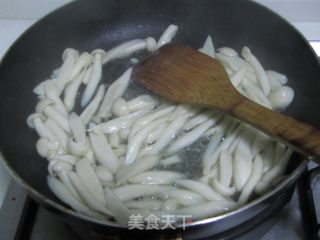 鲜菇肉丝茄汁面的做法步骤：2