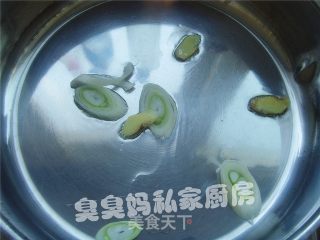 金针炒双耳的做法步骤：4