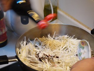 响油鳝糊的做法步骤：2