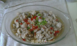 剁椒牛蛙蒸丝瓜的做法