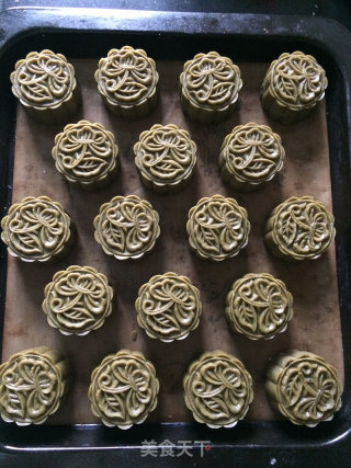 抹茶桃山皮月饼