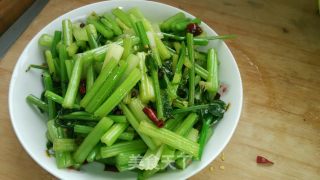 清炒芹菜的做法