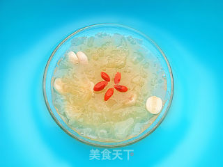 枸杞炖银耳的做法