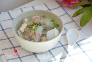 白萝卜杏鲍菇腔骨汤的做法