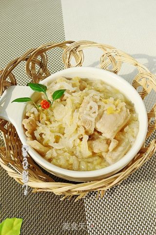 炖酸菜的做法