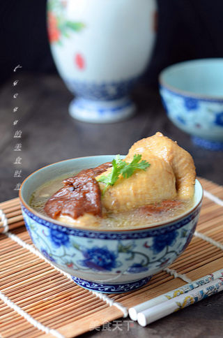 榛蘑鸡腿汤的做法