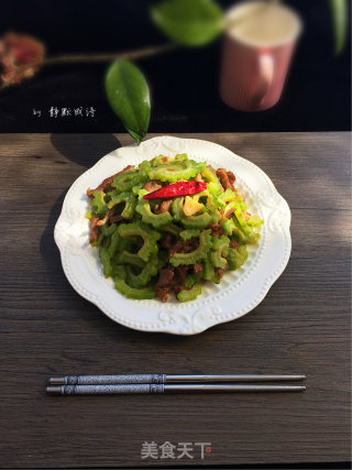苦瓜炒肉的做法