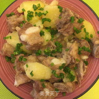排骨烧土豆的做法