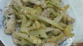 鳗鱼炒咸菜的做法