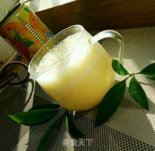 黄桃奶昔的做法