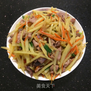 鸡杂炒土豆胡萝卜丝的做法