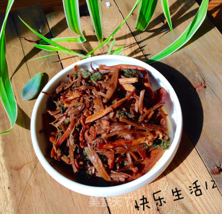 菜干烧鱿鱼的做法