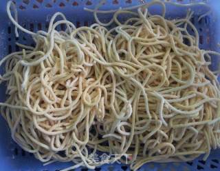 用绞肉机做的胡萝卜面条的做法