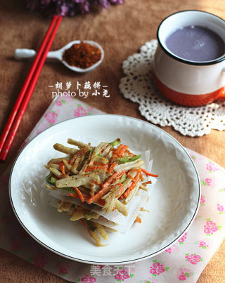 胡萝卜藕饼----诱人食欲的早餐饼的做法