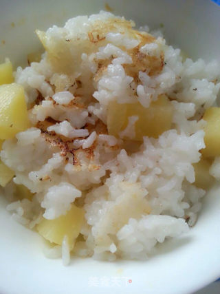 土豆焖饭的做法