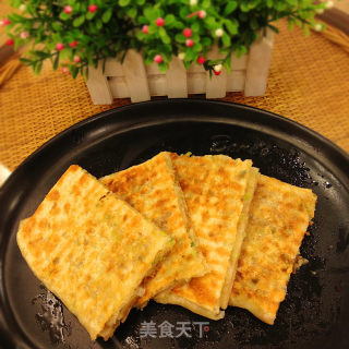 大葱油渣饼的做法