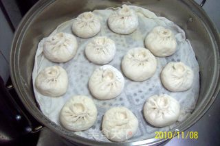芹菜鲜肉中餐包的做法步骤：7