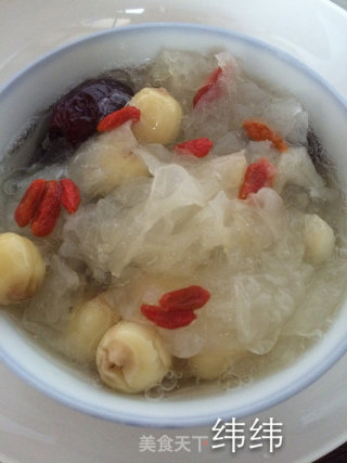 炖新鲜木耳的做法