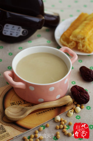 黄豆莲子豆浆的做法