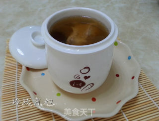 瘦肉炖药材汤的做法