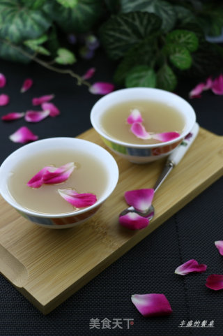 百变甜品【秋季篇】润红颜  银耳莲藕红枣羹的做法