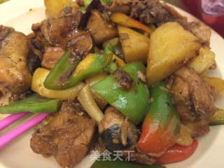 土豆青椒烧鸡的做法