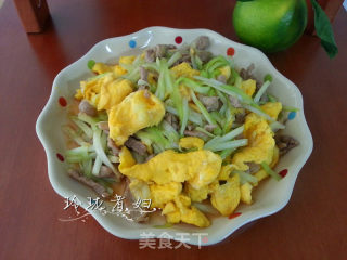 韭黄肉丝炒鸡蛋的做法