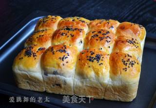黑加仑葡萄干小餐包的做法