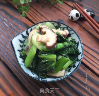 双菇炒青菜的做法