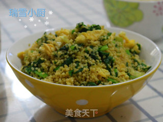 韭菜鸡蛋炒小米的做法
