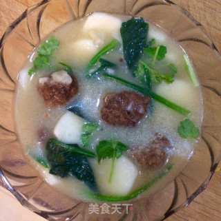 肉丸芋头年糕汤的做法