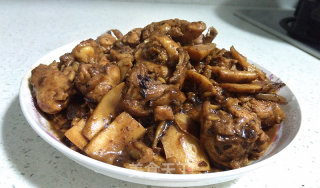杏鲍菇豆豉焖鸡的做法