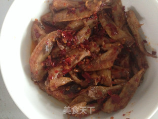 香辣鸡翅尖的做法