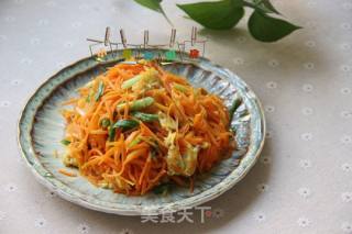 胡萝卜鸡蛋炒青蒜的做法