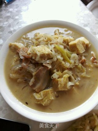 酸菜五花肉炖粉条冻豆腐的做法