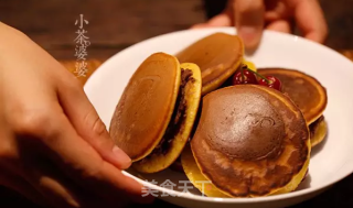 下午茶点：铜锣烧简单制作方法，加红豆沙，甜甜蜜蜜