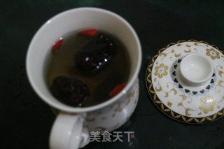 养生红枣桂圆枸杞冰糖茶的做法