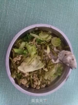 酸豆角炖鲈鱼的做法
