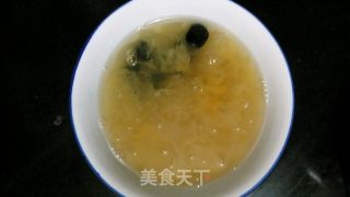 冰糖红枣银耳莲子汤的做法