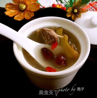 红枣枸杞大骨汤的做法