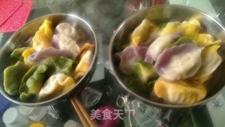 冬至彩饺 花儿朵朵的做法
