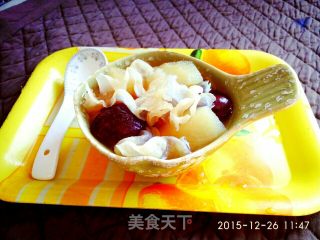 冰糖银耳炖雪梨的做法