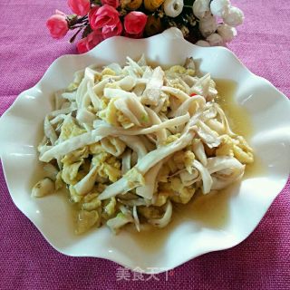 杏鲍菇炒鸡蛋的做法
