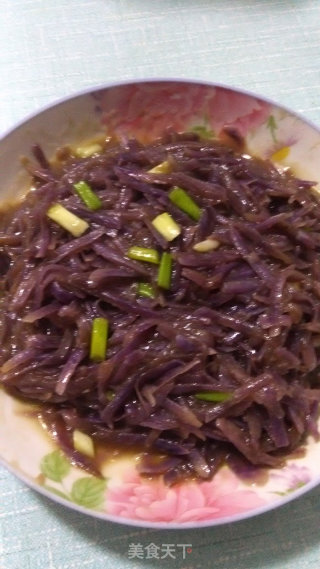 清炒紫色土豆丝的做法