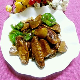 杏鲍菇炒鸡翅的做法